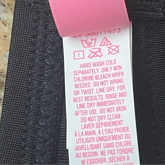 Victoria’s Secret Women’s Black Swim Bikini Top XL Wireless Halter Beach Boho - Picture 6 of 8